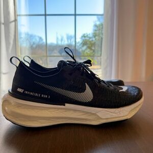 Nike Invincible Run 3 size 11.5